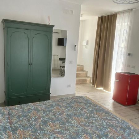 Hotel La Casa Di Pietra Formia Esterno foto