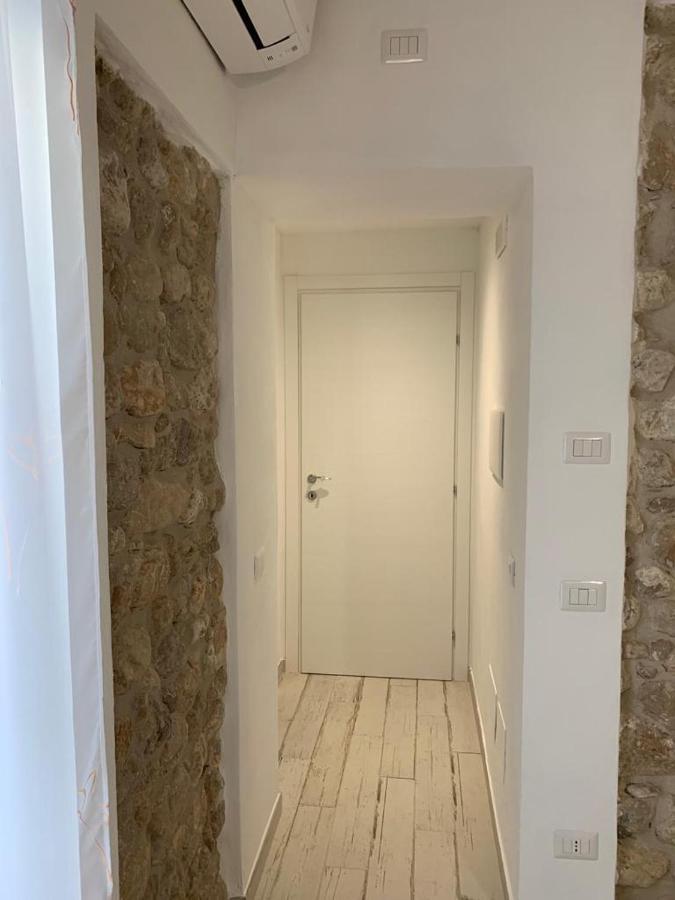 Hotel La Casa Di Pietra Formia Esterno foto