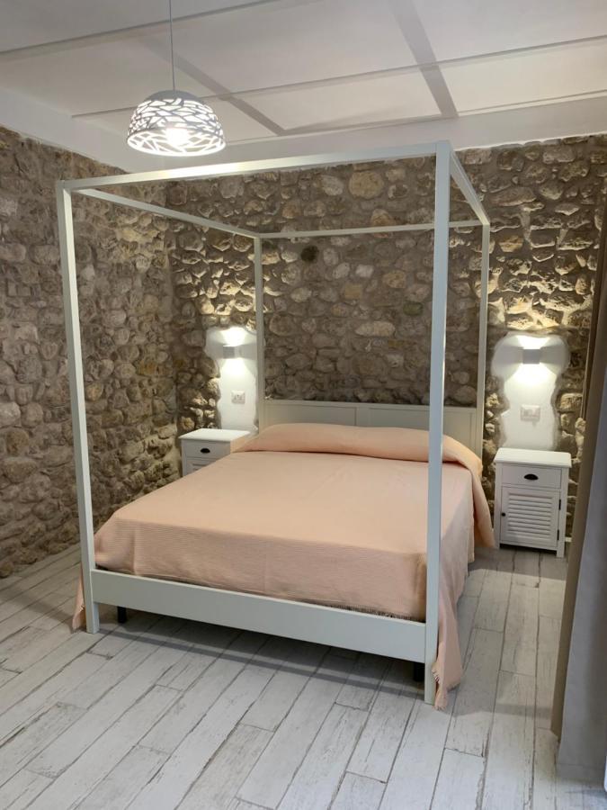 Hotel La Casa Di Pietra Formia Esterno foto